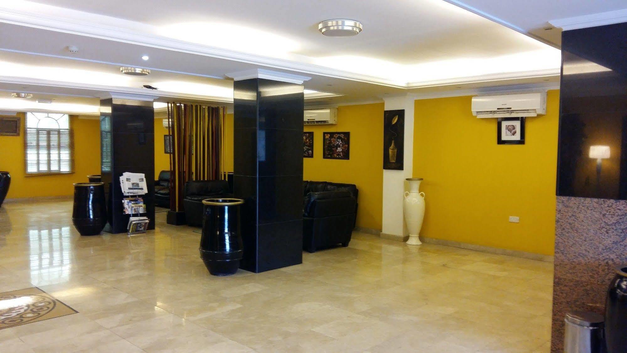 OYO 117 Majestic Hotel Wādī Kabīr Exterior foto